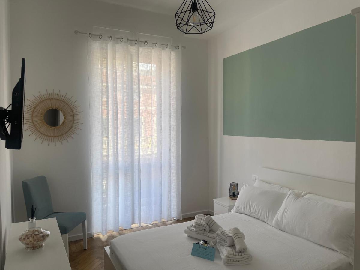 Ridi Che Ti Passa, Stanza In Con Bagno Privato * Alassio