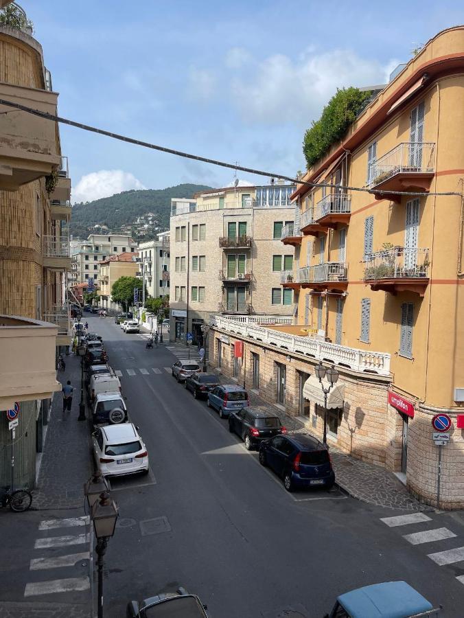 Ridi Che Ti Passa, Stanza In Con Bagno Privato *