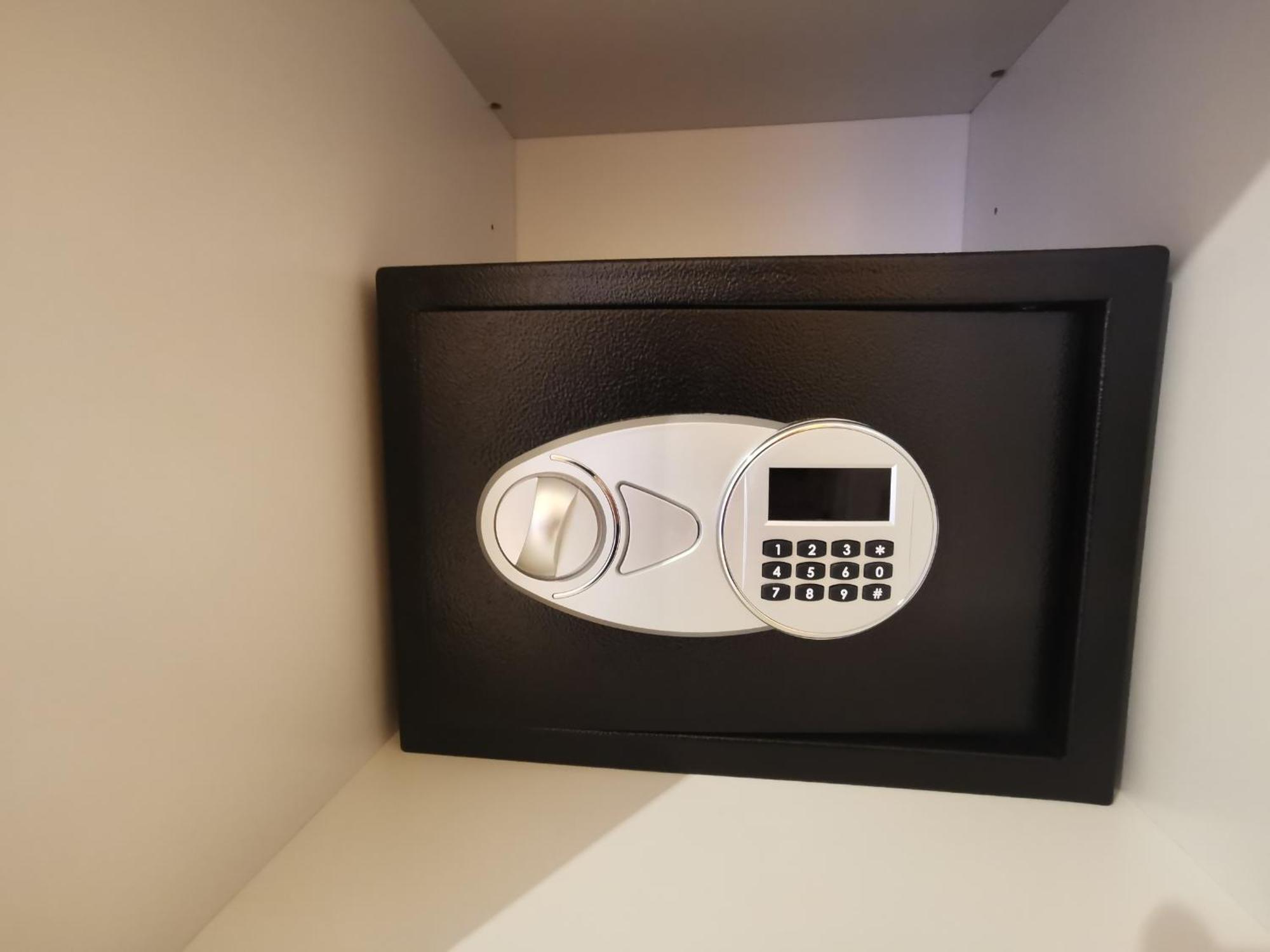 Ridi Che Ti Passa, Stanza In Con Bagno Privato Affittacamere Alassio